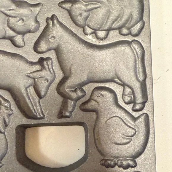 The Bar Silver Barnyard Mold cast iron - Picture 5 of 10